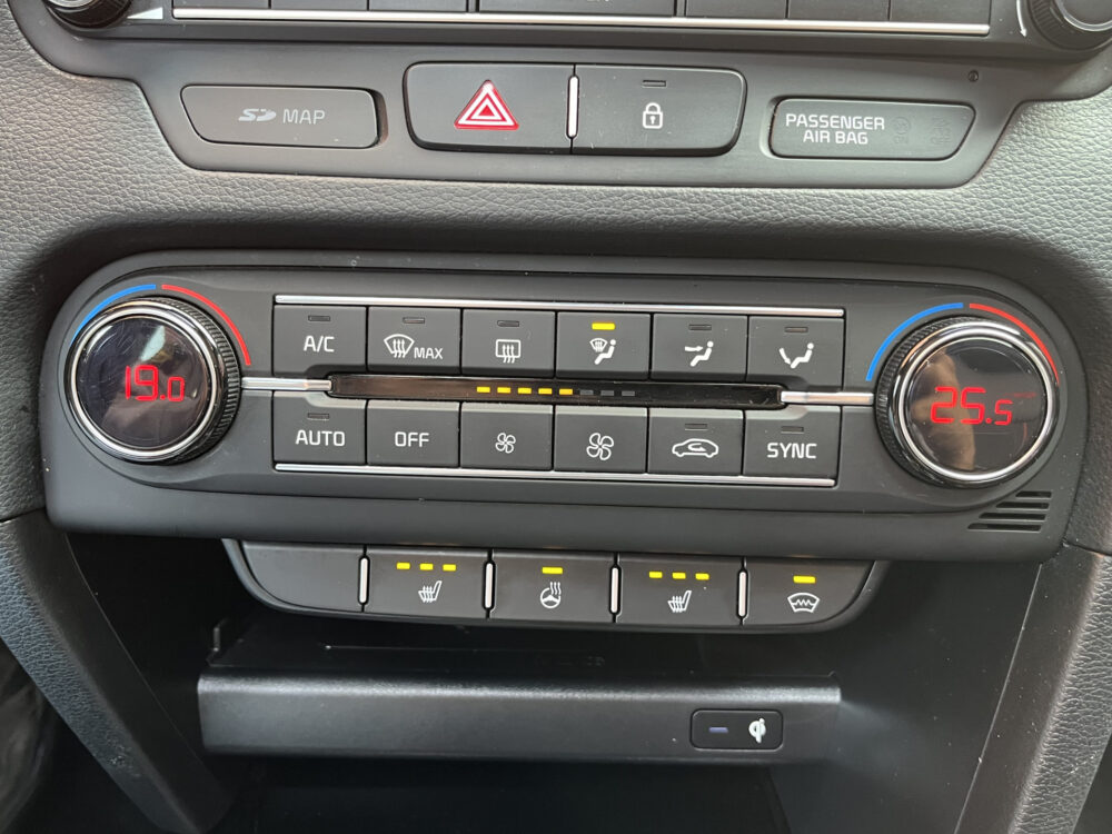 Kia ProCeed 1.6 T-GDI GT // FULL LED // PANO/SCHUIFKANTELDAK // ADAPTIV CRUISE // NAVI + CARPLAY // CAMERA // MEMORY SEAT 24