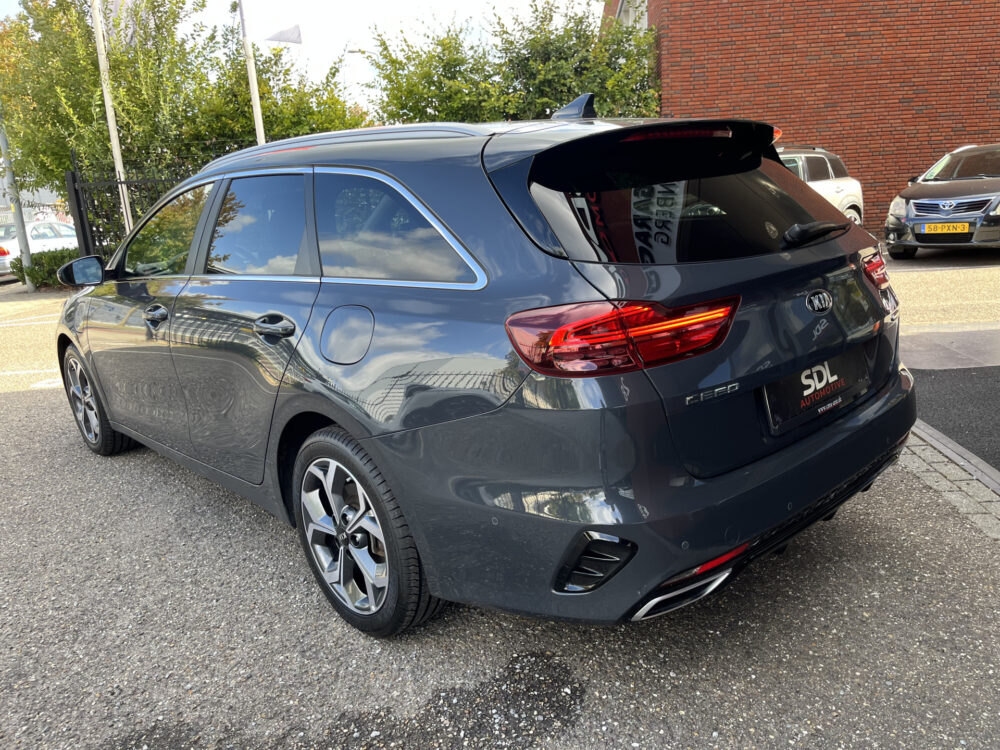 Kia Ceed Sportswagon 1.6 GDI PHEV ExecutiveLine // SCHUIF-KANTELDAK // LEDER+ELEK.STOELEN // ELEK. ACHTERKLEP // ADAPT. CRUISE // DODEHOEK // STOELVE 3