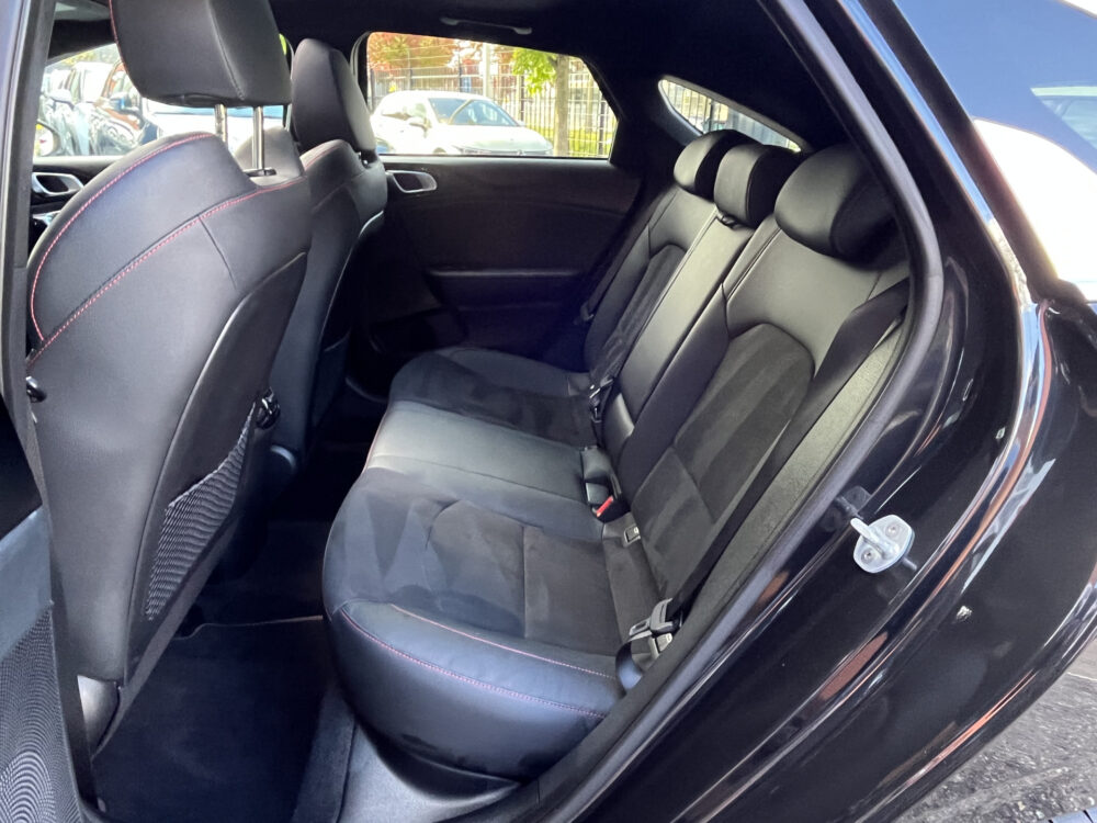 Kia ProCeed 1.6 T-GDI GT 204PK!! // SCHUIF-KANTELDAK // ADAPT. CRUISE // LEDER+ELEK. STOEL // JBL AUDIO // STUUR+STOELVERWARMING // KEYLESS  14