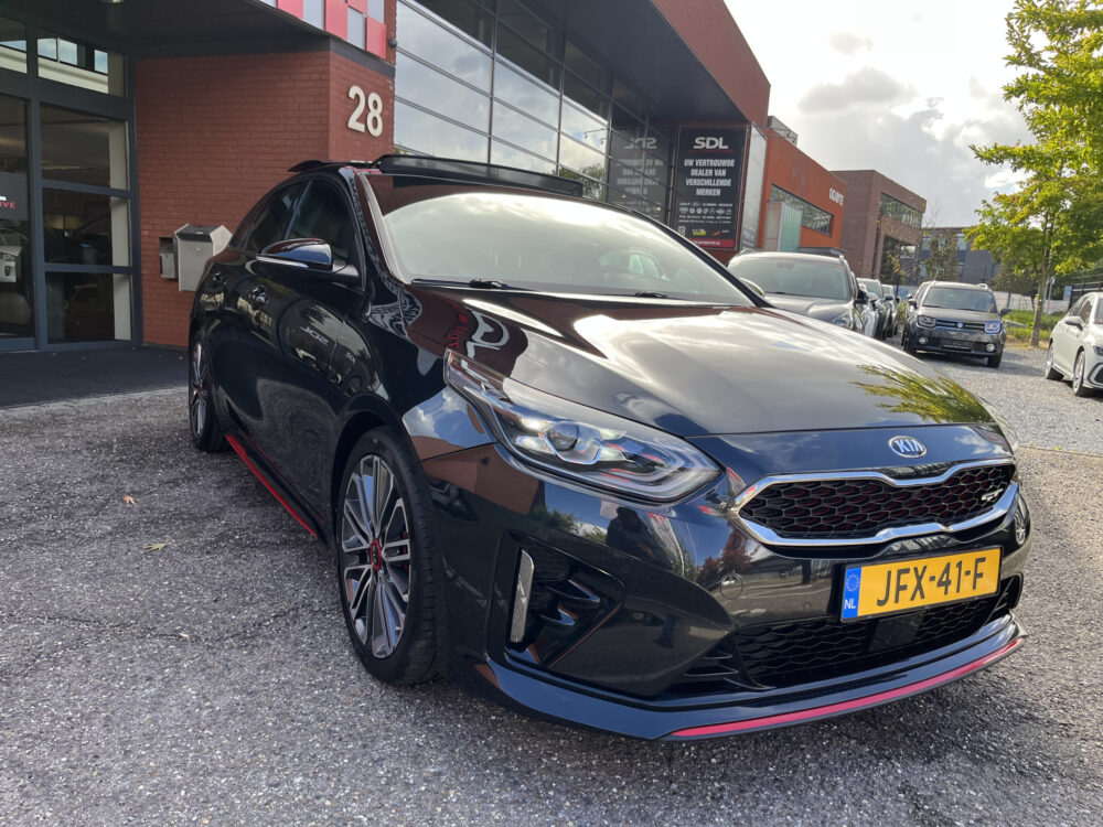 Kia ProCeed 1.6 T-GDI GT 204PK!! // SCHUIF-KANTELDAK // ADAPT. CRUISE // LEDER+ELEK. STOEL // JBL AUDIO // STUUR+STOELVERWARMING // KEYLESS  2