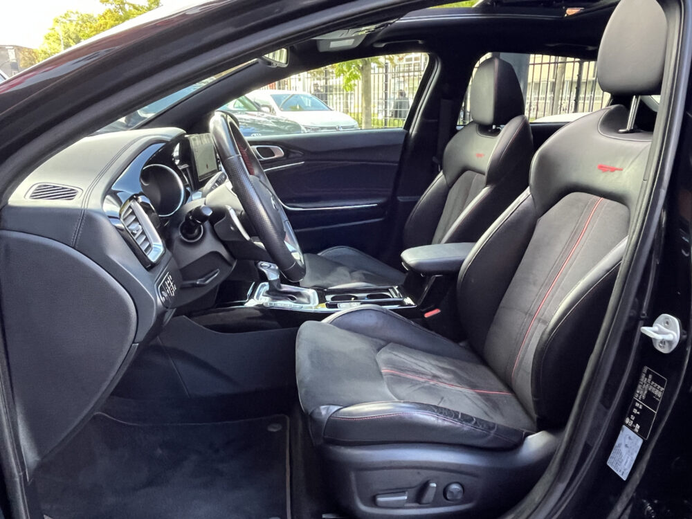 Kia ProCeed 1.6 T-GDI GT 204PK!! // SCHUIF-KANTELDAK // ADAPT. CRUISE // LEDER+ELEK. STOEL // JBL AUDIO // STUUR+STOELVERWARMING // KEYLESS  9