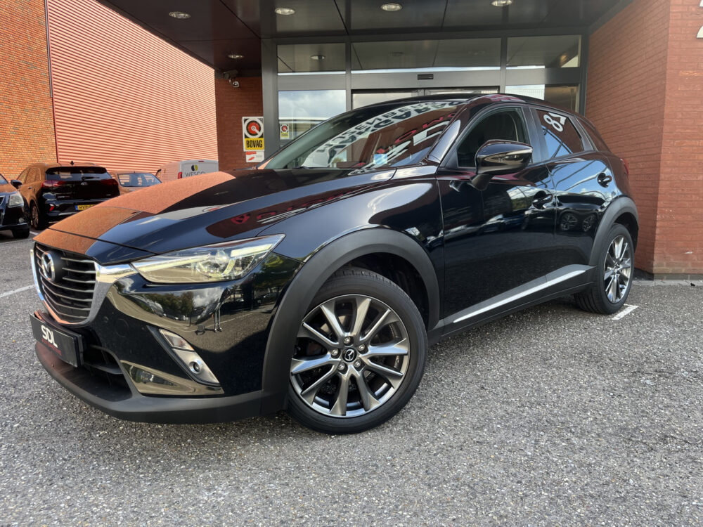 Mazda CX-3 2.0 SkyActiv-G 120 GT-Luxury // HEAD-UP DISPLAY // LEDER // ELEK. STOEL+GEHEUGEN // DODEHOEK // CAMERA+SENSOREN // NAVI // 1