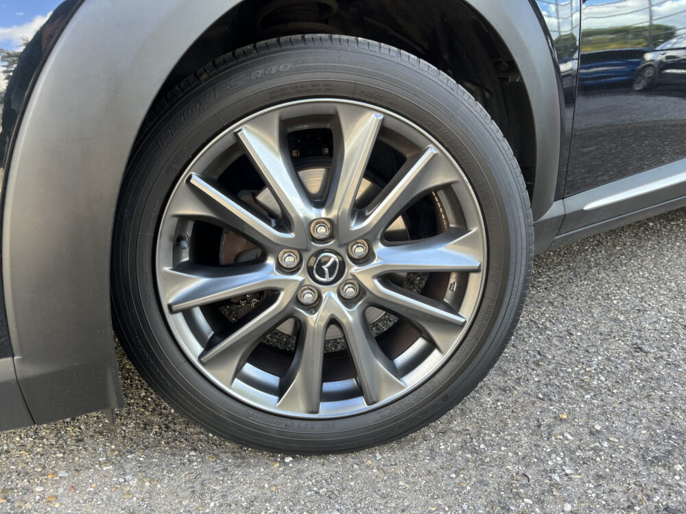 Mazda CX-3 2.0 SkyActiv-G 120 GT-Luxury // HEAD-UP DISPLAY // LEDER // ELEK. STOEL+GEHEUGEN // DODEHOEK // CAMERA+SENSOREN // NAVI // 10