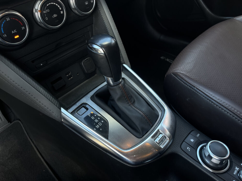 Mazda CX-3 2.0 SkyActiv-G 120 GT-Luxury // HEAD-UP DISPLAY // LEDER // ELEK. STOEL+GEHEUGEN // DODEHOEK // CAMERA+SENSOREN // NAVI // 27