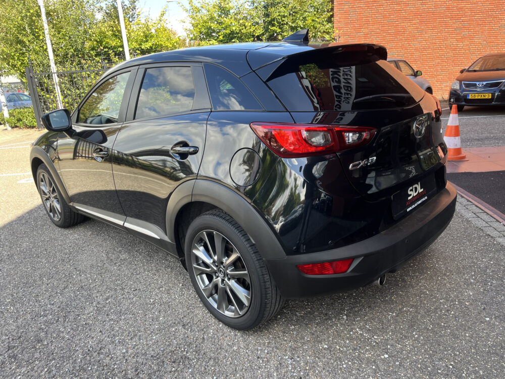 Mazda CX-3 2.0 SkyActiv-G 120 GT-Luxury // HEAD-UP DISPLAY // LEDER // ELEK. STOEL+GEHEUGEN // DODEHOEK // CAMERA+SENSOREN // NAVI // 3