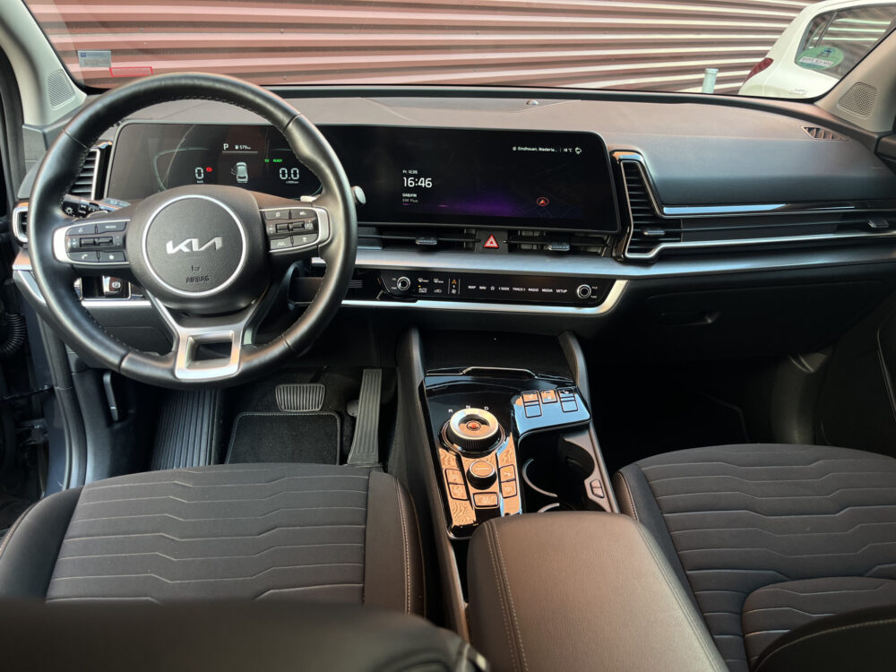 Kia Sportage 1.6 T-GDi Plug-in Hybrid 30.000KM!!!! AWD DynamicPlusLine //PHEV// ADAPT. CRUISE // HALF LEDER // CAMERA+SENSOREN // STUUR+STOEL 17