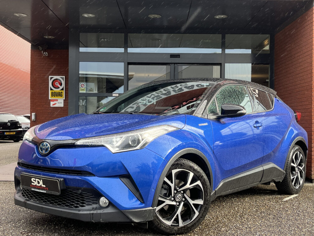 Toyota C-HR 1.8 Hybrid Bi-Tone // NAVI // CAMERA // DODENHOEK SENSOR // TREKHAAK // ADAPTIVE CRUISE // 1
