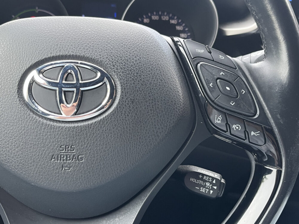 Toyota C-HR 1.8 Hybrid Bi-Tone // NAVI // CAMERA // DODENHOEK SENSOR // TREKHAAK // ADAPTIVE CRUISE // 11