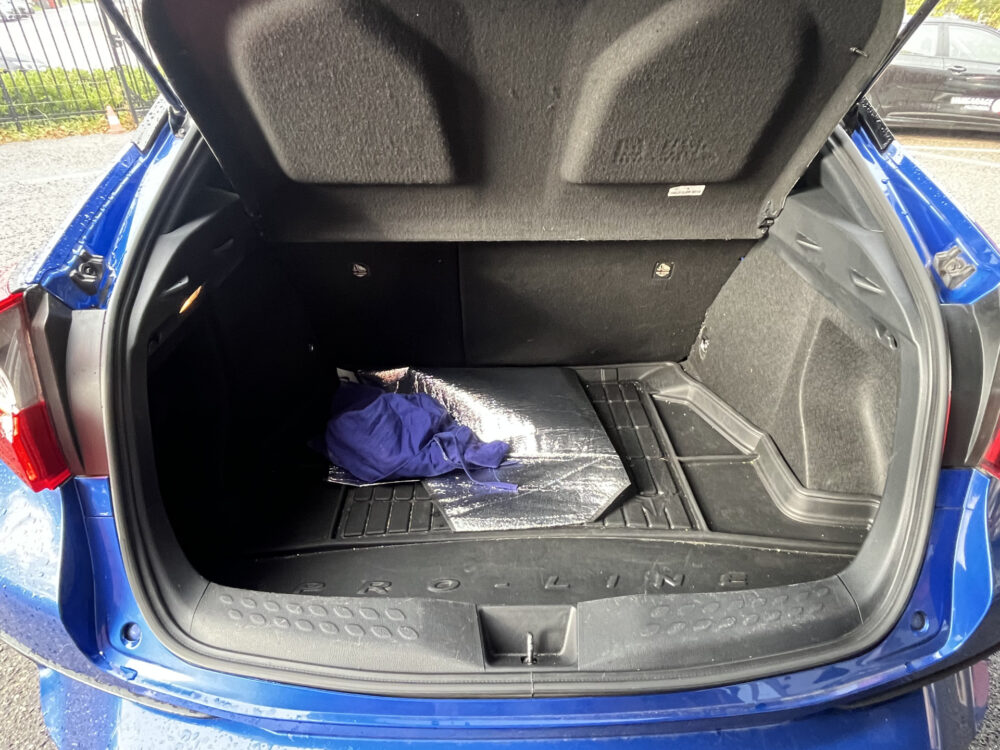 Toyota C-HR 1.8 Hybrid Bi-Tone // NAVI // CAMERA // DODENHOEK SENSOR // TREKHAAK // ADAPTIVE CRUISE // 27