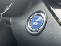 Toyota C-HR 1.8 Hybrid Bi-Tone // NAVI // CAMERA // DODENHOEK SENSOR // TREKHAAK // ADAPTIVE CRUISE // 48