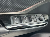 Toyota C-HR 1.8 Hybrid Bi-Tone // NAVI // CAMERA // DODENHOEK SENSOR // TREKHAAK // ADAPTIVE CRUISE // 50