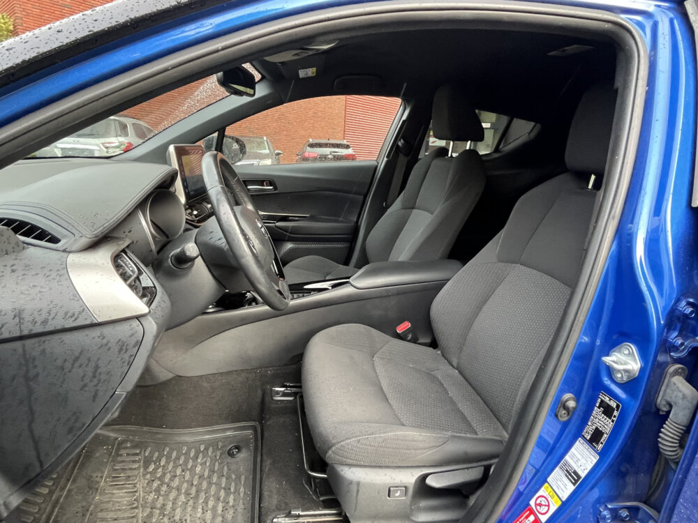 Toyota C-HR 1.8 Hybrid Bi-Tone // NAVI // CAMERA // DODENHOEK SENSOR // TREKHAAK // ADAPTIVE CRUISE // 7