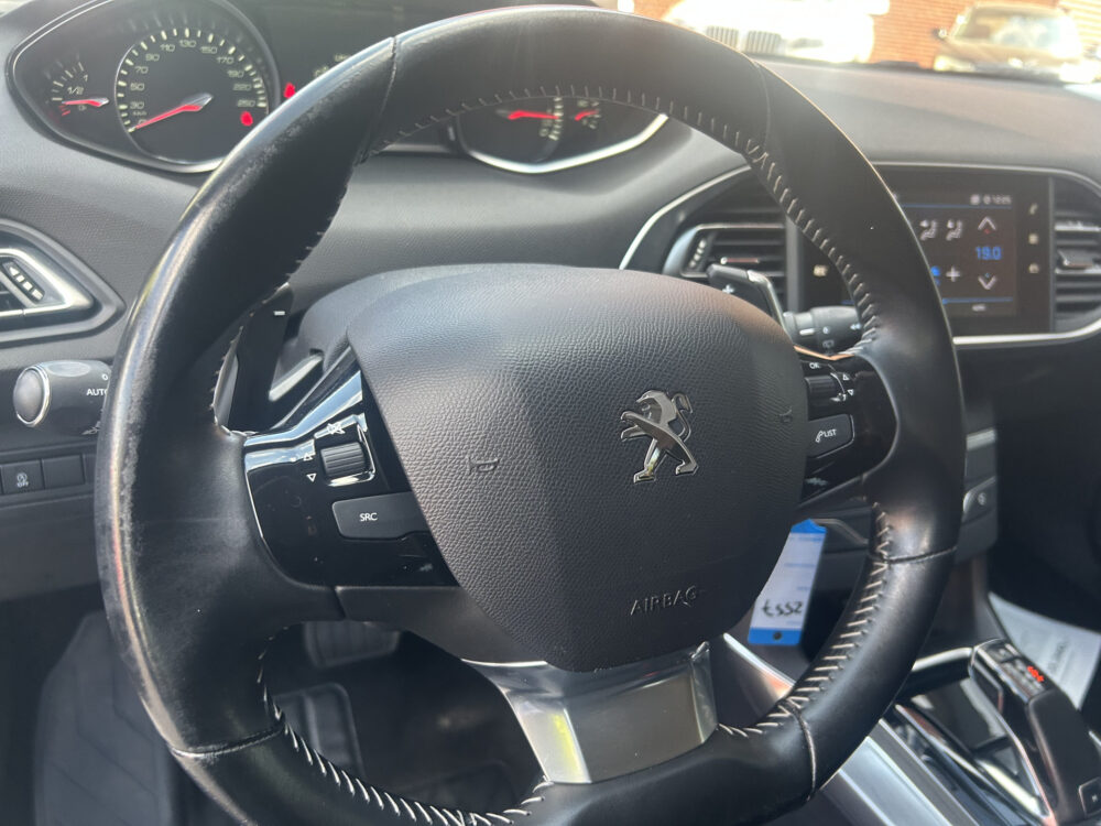 Peugeot 308 SW 1.2 PureTech Blue Lease Allure // NAVI // CAMERA // CRUISE // CLIMA // TREKHAAK!! 6
