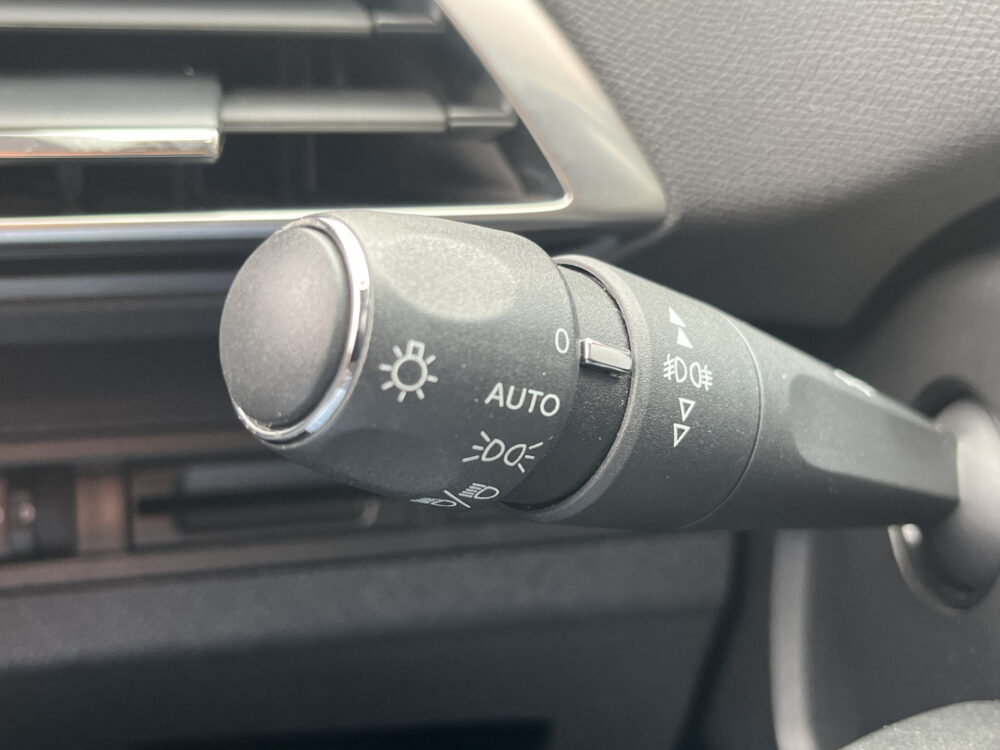 Peugeot 3008 1.2 PureTech Allure // NAVI + CARPLAY // PANO/SCHUIFKANTELDAK // LED // CAMERA // PDC V+A // KEYLESS 28