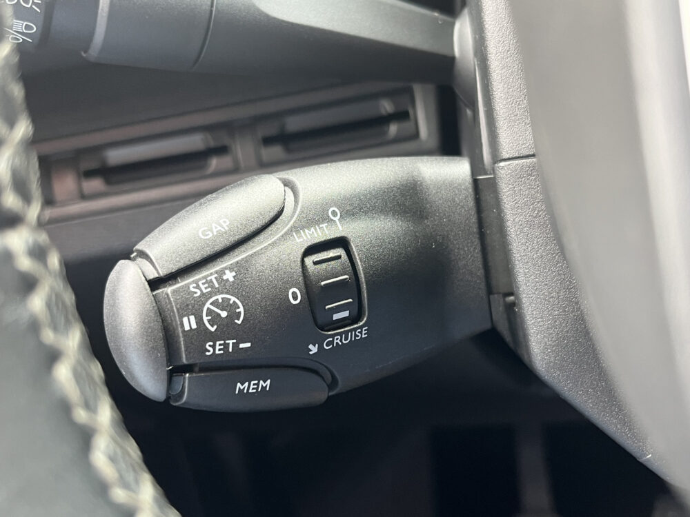 Peugeot 3008 1.2 PureTech Allure // NAVI + CARPLAY // PANO/SCHUIFKANTELDAK // LED // CAMERA // PDC V+A // KEYLESS 31