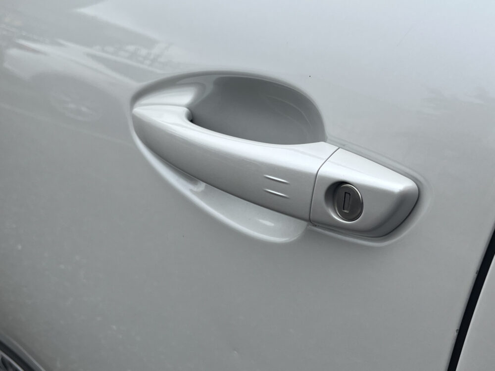 Peugeot 3008 1.2 PureTech Allure // NAVI + CARPLAY // PANO/SCHUIFKANTELDAK // LED // CAMERA // PDC V+A // KEYLESS 32