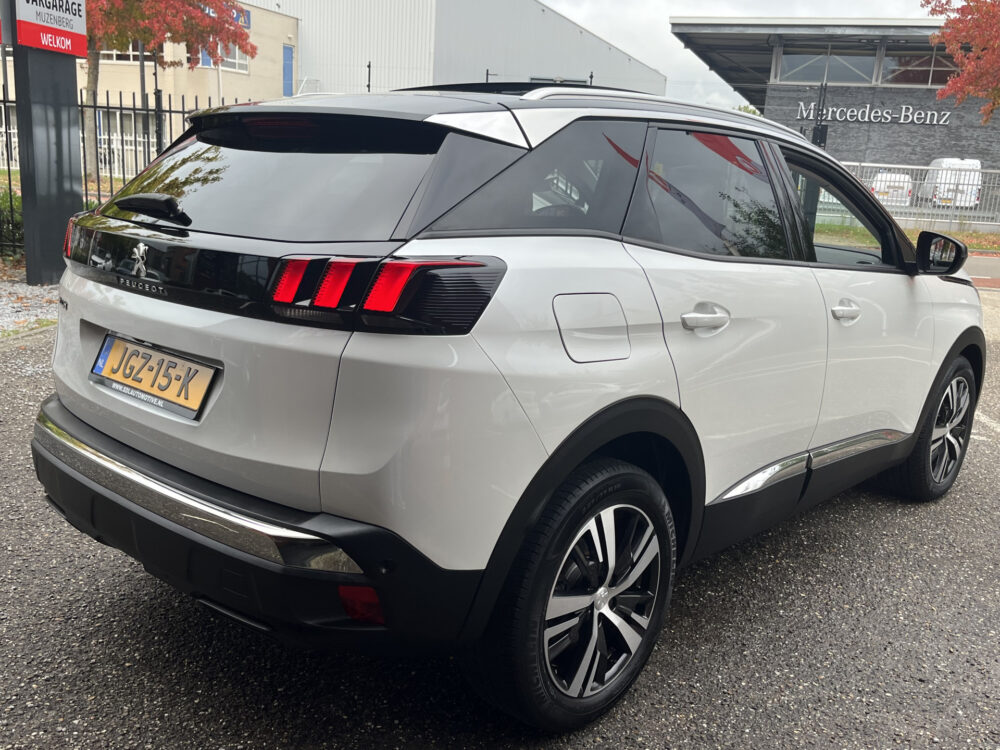 Peugeot 3008 1.2 PureTech Allure // NAVI + CARPLAY // PANO/SCHUIFKANTELDAK // LED // CAMERA // PDC V+A // KEYLESS 4