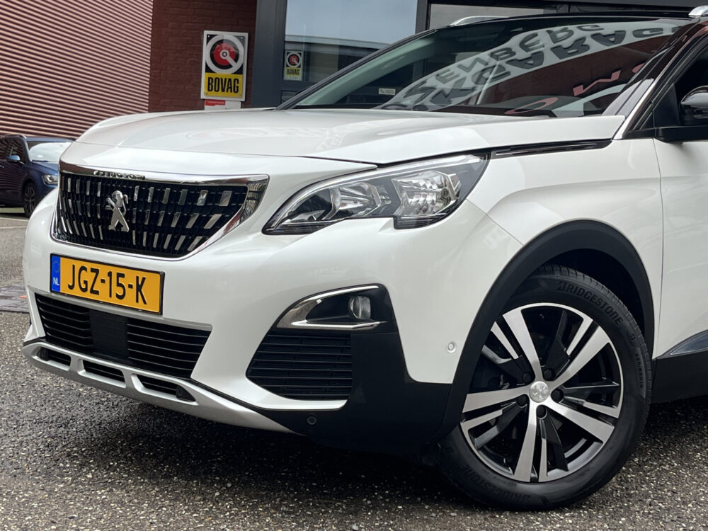 Peugeot 3008 1.2 PureTech Allure // NAVI + CARPLAY // PANO/SCHUIFKANTELDAK // LED // CAMERA // PDC V+A // KEYLESS 5