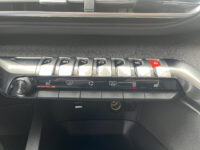 Peugeot 3008 1.2 PureTech Allure // NAVI + CARPLAY // PANO/SCHUIFKANTELDAK // LED // CAMERA // PDC V+A // KEYLESS 63
