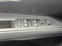 Peugeot 3008 1.2 PureTech Allure // NAVI + CARPLAY // PANO/SCHUIFKANTELDAK // LED // CAMERA // PDC V+A // KEYLESS 67