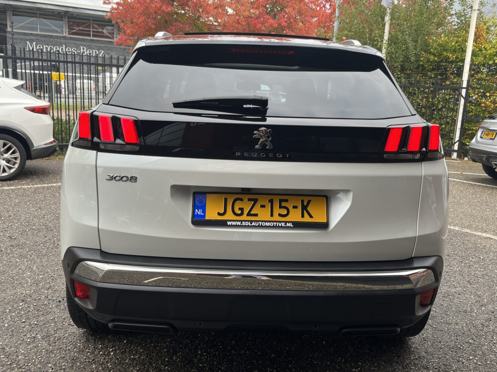 Peugeot 3008 1.2 PureTech Allure // NAVI + CARPLAY // PANO/SCHUIFKANTELDAK // LED // CAMERA // PDC V+A // KEYLESS 7
