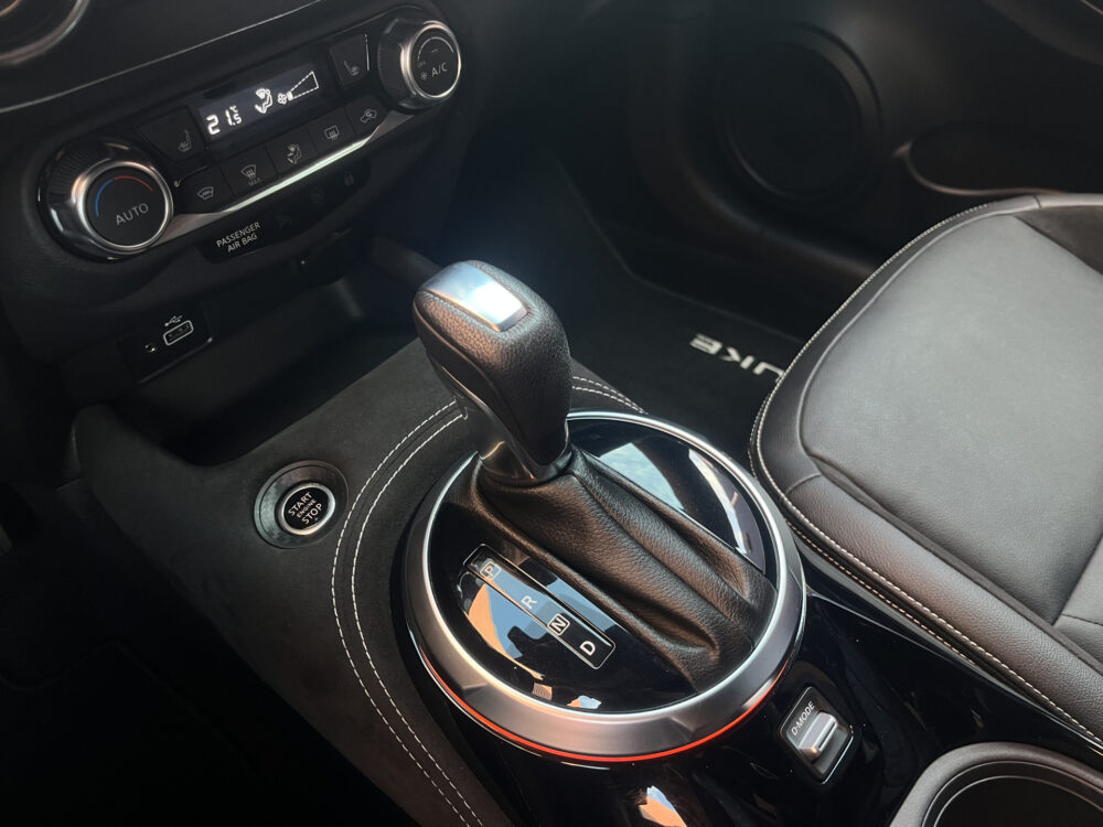 Nissan Juke 1.0 DIG-T N-Design // ADAPT. CRUISE // BOSE AUDIO // LEDER-ALCANTARA // 360 CAMERA // DODEHOEK // NAVI+CARPLAY // KEYLESS // 23