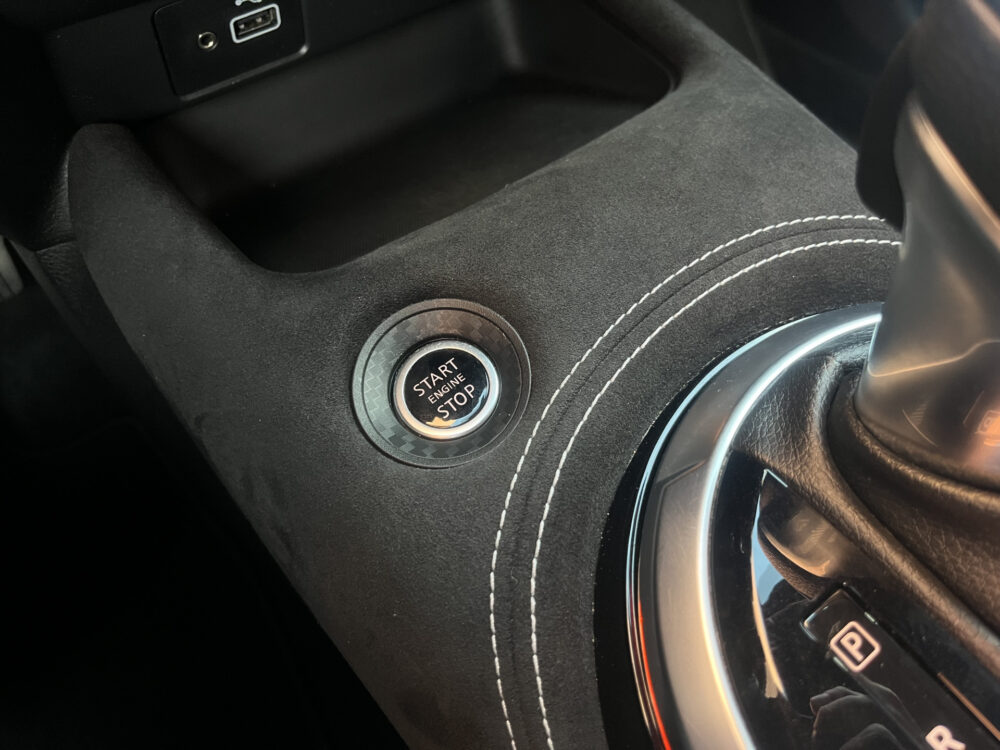 Nissan Juke 1.0 DIG-T N-Design // ADAPT. CRUISE // BOSE AUDIO // LEDER-ALCANTARA // 360 CAMERA // DODEHOEK // NAVI+CARPLAY // KEYLESS // 24