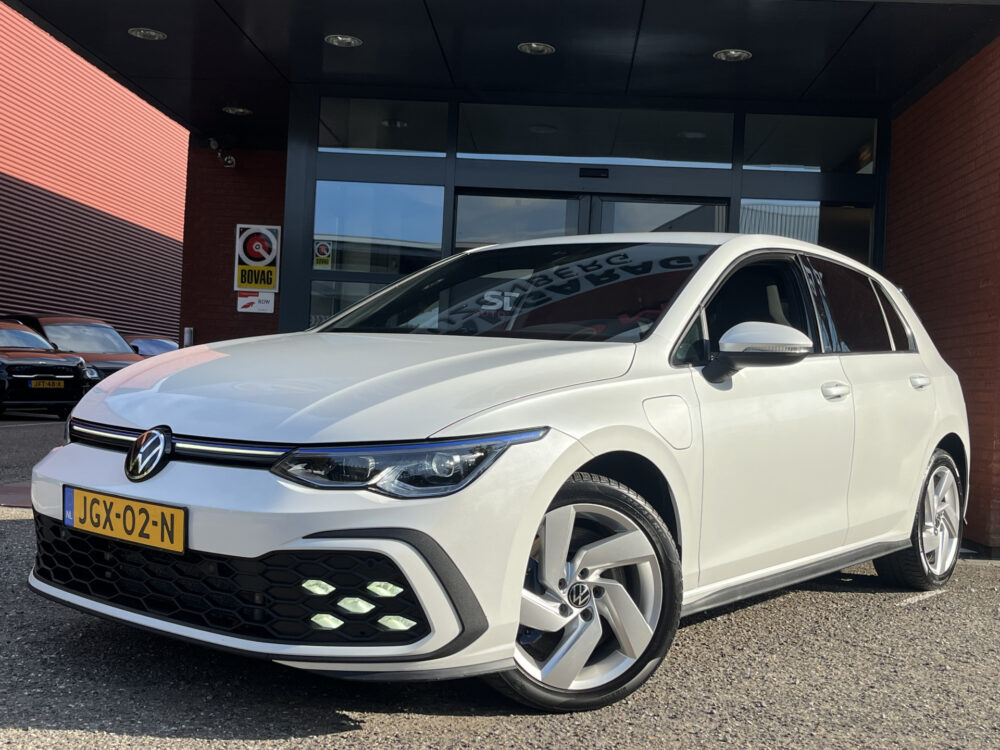 Volkswagen Golf 1.4 eHybrid GTE // FULL LED // NAVI + CARPLAY // STOEL + STUURWIELVERWARMING // ADAPTIV. CRUISE 1