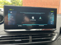 Peugeot 3008 1.6 HYbrid 225 Allure 1e Eigenaar / 33.000 KM!! // NAVI // CLIMA // CRUISE // STOELVERWARMING // TREKHAAK // 50
