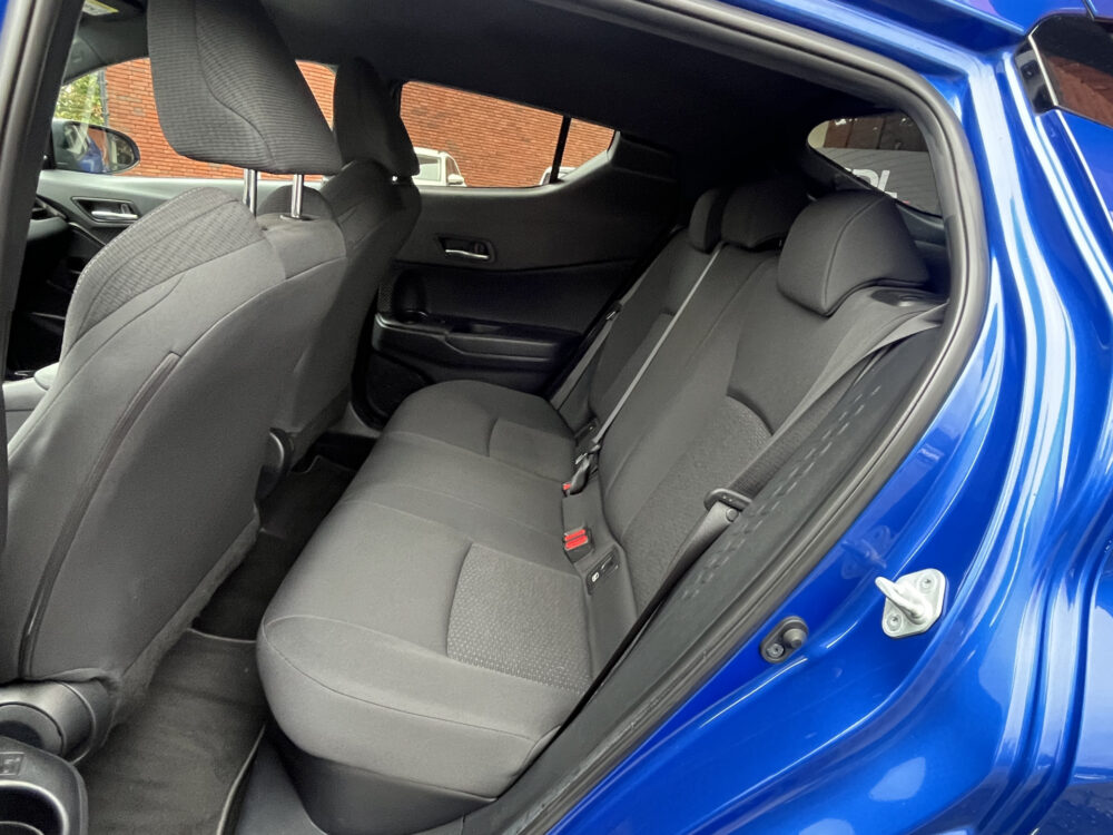Toyota C-HR 1.8 Hybrid Style // DODEHOEK // KEYLESS // CAMERA+SENSOREN // ADAPT. CRUISE // Intelligent Park Assist // TREKHAAK // 11