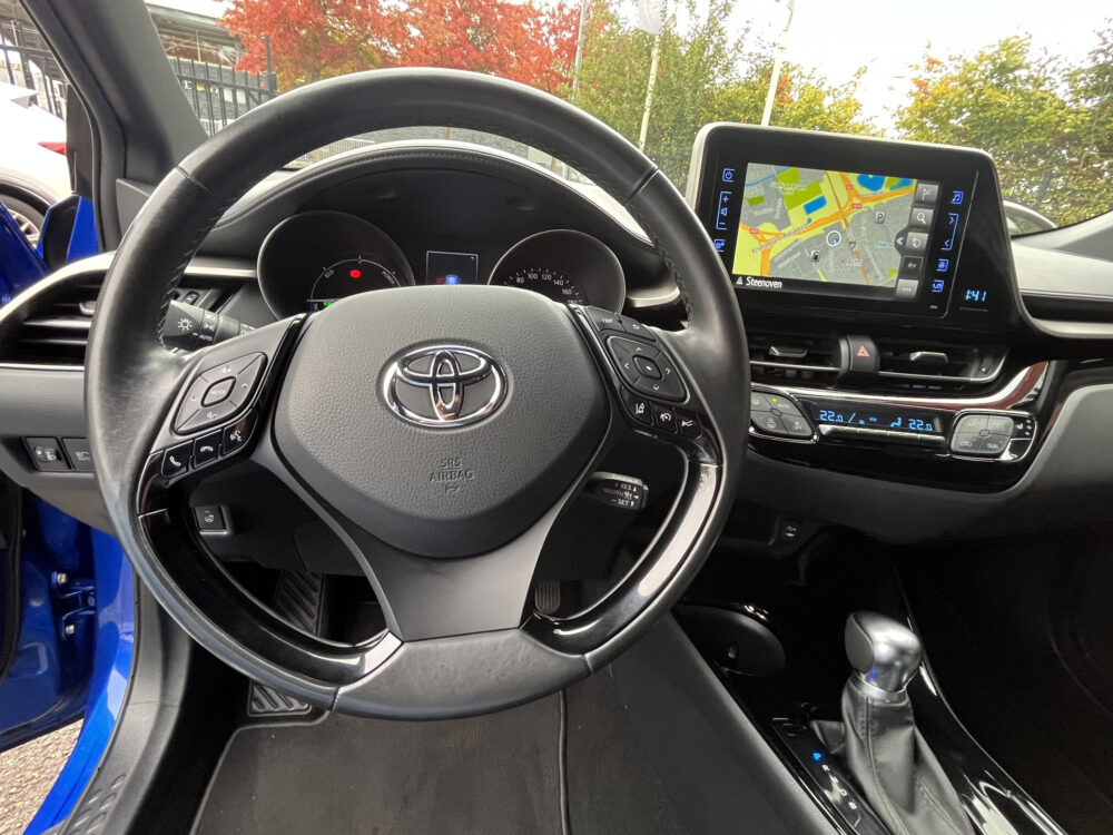 Toyota C-HR 1.8 Hybrid Style // DODEHOEK // KEYLESS // CAMERA+SENSOREN // ADAPT. CRUISE // Intelligent Park Assist // TREKHAAK // 13