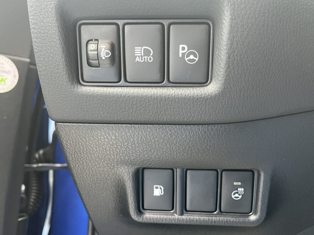 Toyota C-HR 1.8 Hybrid Style // DODEHOEK // KEYLESS // CAMERA+SENSOREN // ADAPT. CRUISE // Intelligent Park Assist // TREKHAAK // 23