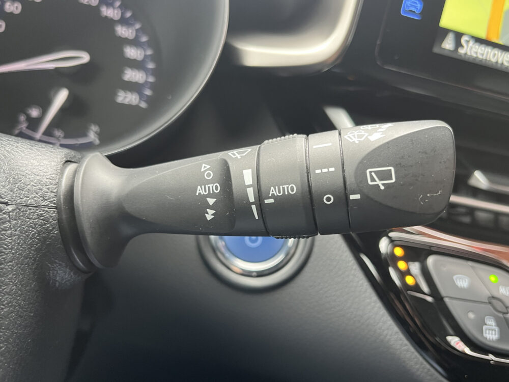 Toyota C-HR 1.8 Hybrid Style // DODEHOEK // KEYLESS // CAMERA+SENSOREN // ADAPT. CRUISE // Intelligent Park Assist // TREKHAAK // 29