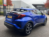Toyota C-HR 1.8 Hybrid Style // DODEHOEK // KEYLESS // CAMERA+SENSOREN // ADAPT. CRUISE // Intelligent Park Assist // TREKHAAK // 37
