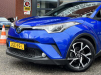 Toyota C-HR 1.8 Hybrid Style // DODEHOEK // KEYLESS // CAMERA+SENSOREN // ADAPT. CRUISE // Intelligent Park Assist // TREKHAAK // 40
