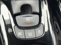 Toyota C-HR 1.8 Hybrid Style // DODEHOEK // KEYLESS // CAMERA+SENSOREN // ADAPT. CRUISE // Intelligent Park Assist // TREKHAAK // 60