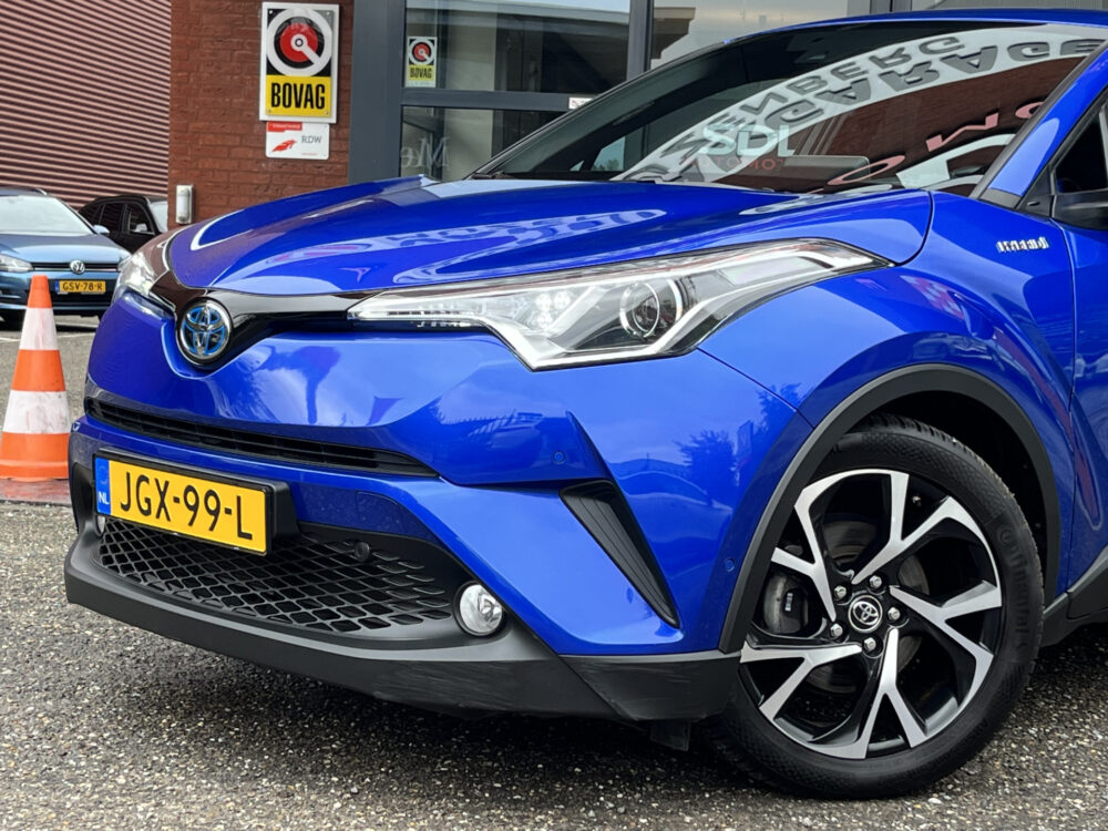 Toyota C-HR 1.8 Hybrid Style // DODEHOEK // KEYLESS // CAMERA+SENSOREN // ADAPT. CRUISE // Intelligent Park Assist // TREKHAAK // 7