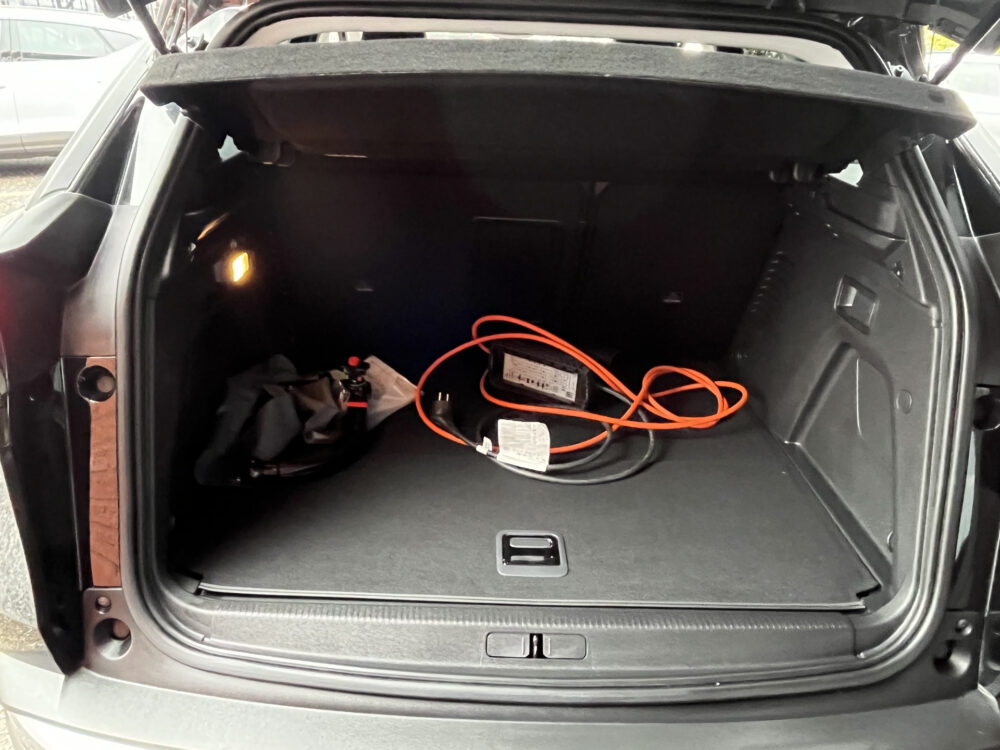 Peugeot 3008 1.6 HYbrid 225 Allure 1e Eigenaar / 29.000 KM!! // DODEHOEK // KEYLESS // CAMERA+SENSOREN // STOELVERWARMING // AFN. TREKHAAK // 36