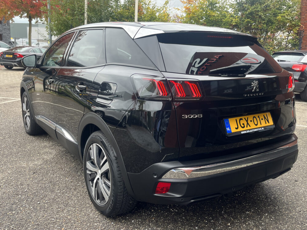 Peugeot 3008 1.6 HYbrid 225 Allure 1e Eigenaar / 29.000 KM!! // DODEHOEK // KEYLESS // CAMERA+SENSOREN // STOELVERWARMING // AFN. TREKHAAK // 4