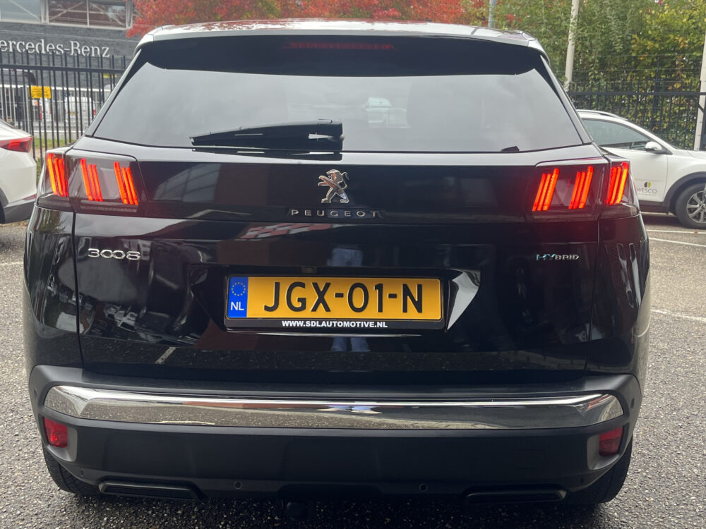 Peugeot 3008 1.6 HYbrid 225 Allure 1e Eigenaar / 29.000 KM!! // DODEHOEK // KEYLESS // CAMERA+SENSOREN // STOELVERWARMING // AFN. TREKHAAK // 7