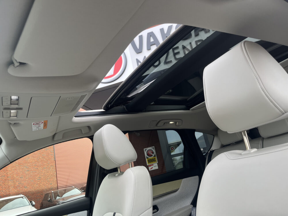 Mazda CX-60 2.5 e-SkyActiv PHEV Takumi // FULL OPTIONS // SCHUIF-KANTELDAK // ELEK.KLEP // ADAPT. CRUISE // LEDER+GEHEUGEN STOELEN // STOELV 17