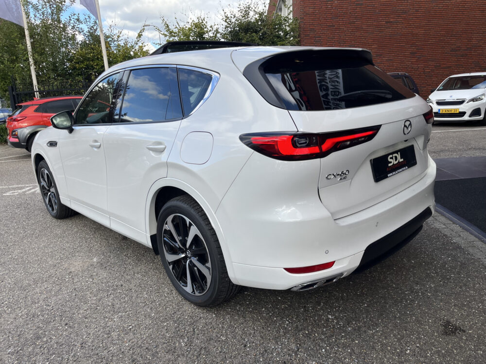 Mazda CX-60 2.5 e-SkyActiv PHEV Takumi // FULL OPTIONS // SCHUIF-KANTELDAK // ELEK.KLEP // ADAPT. CRUISE // LEDER+GEHEUGEN STOELEN // STOELV 2