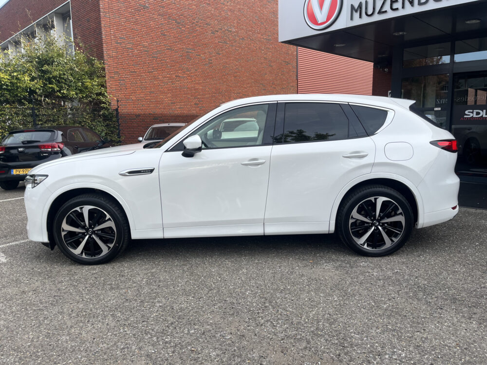 Mazda CX-60 2.5 e-SkyActiv PHEV Takumi // FULL OPTIONS // SCHUIF-KANTELDAK // ELEK.KLEP // ADAPT. CRUISE // LEDER+GEHEUGEN STOELEN // STOELV 3