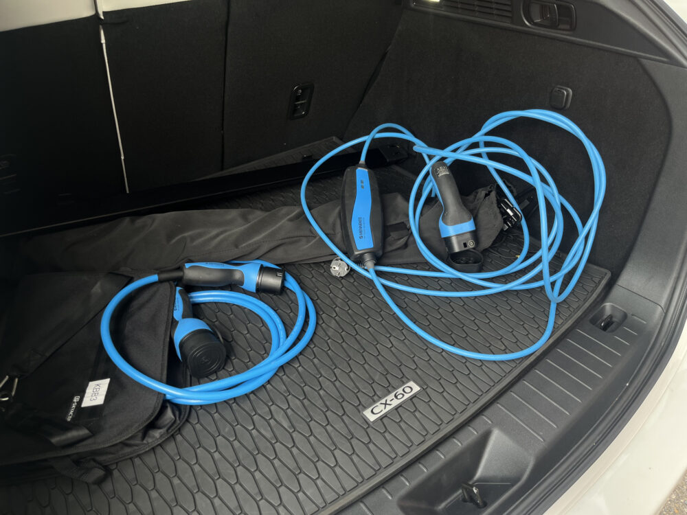 Mazda CX-60 2.5 e-SkyActiv PHEV Takumi // FULL OPTIONS // SCHUIF-KANTELDAK // ELEK.KLEP // ADAPT. CRUISE // LEDER+GEHEUGEN STOELEN // STOELV 49