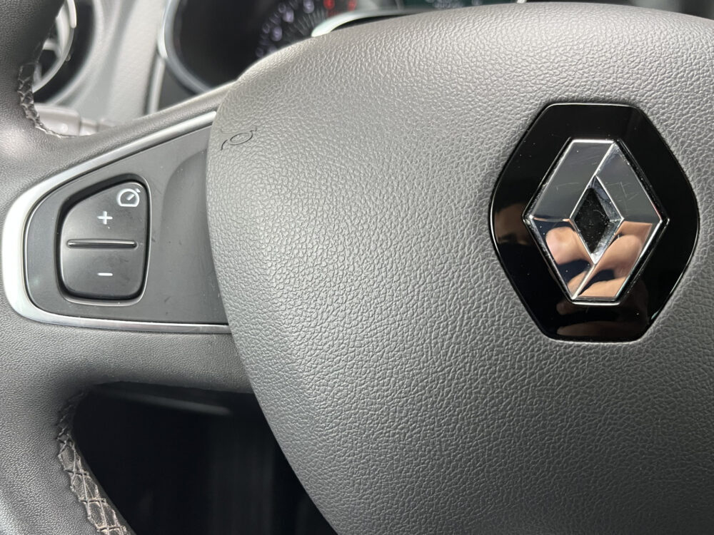 Renault Clio 0.9 TCe Limited // NAVI // PDC // AIRCO // KEY LESS ENTRY // CRUISE // BLUETOOTH // 12