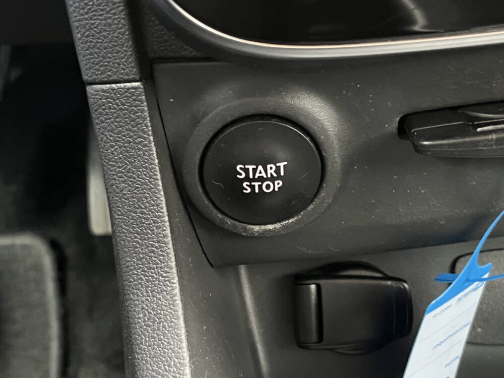 Renault Clio 0.9 TCe Limited // NAVI // PDC // AIRCO // KEY LESS ENTRY // CRUISE // BLUETOOTH // 21