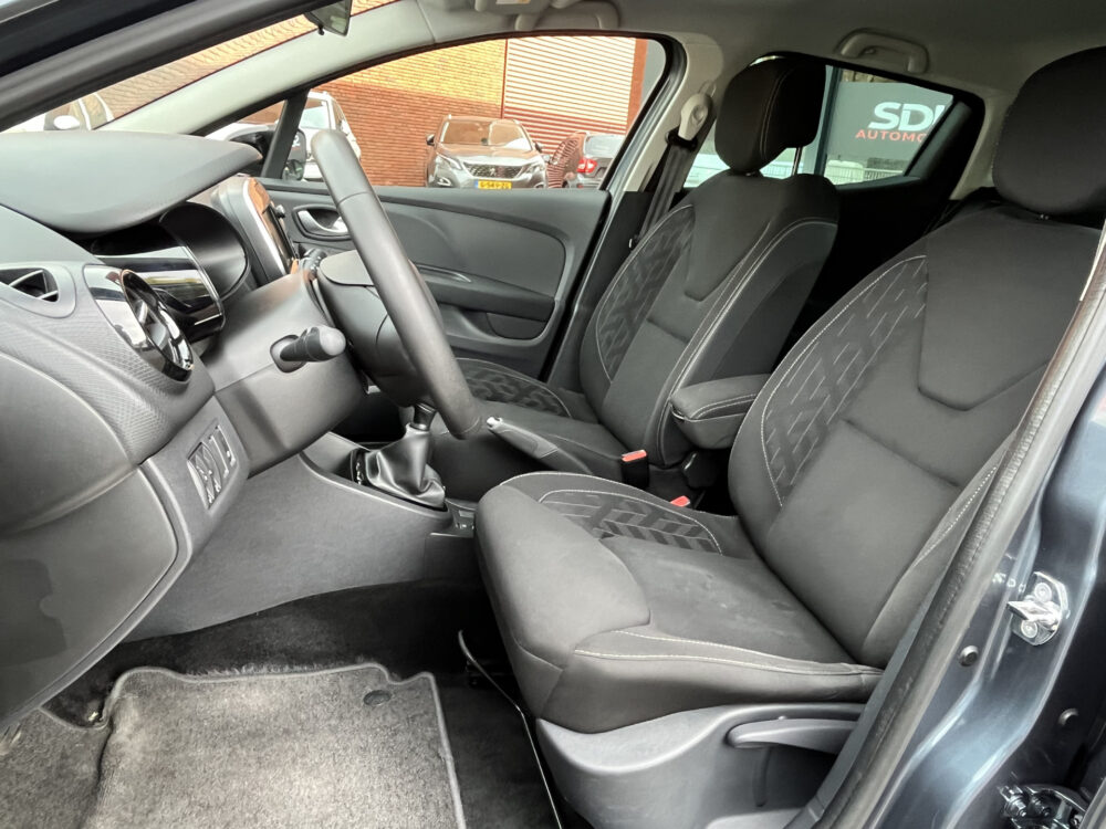 Renault Clio 0.9 TCe Limited // NAVI // PDC // AIRCO // KEY LESS ENTRY // CRUISE // BLUETOOTH // 9