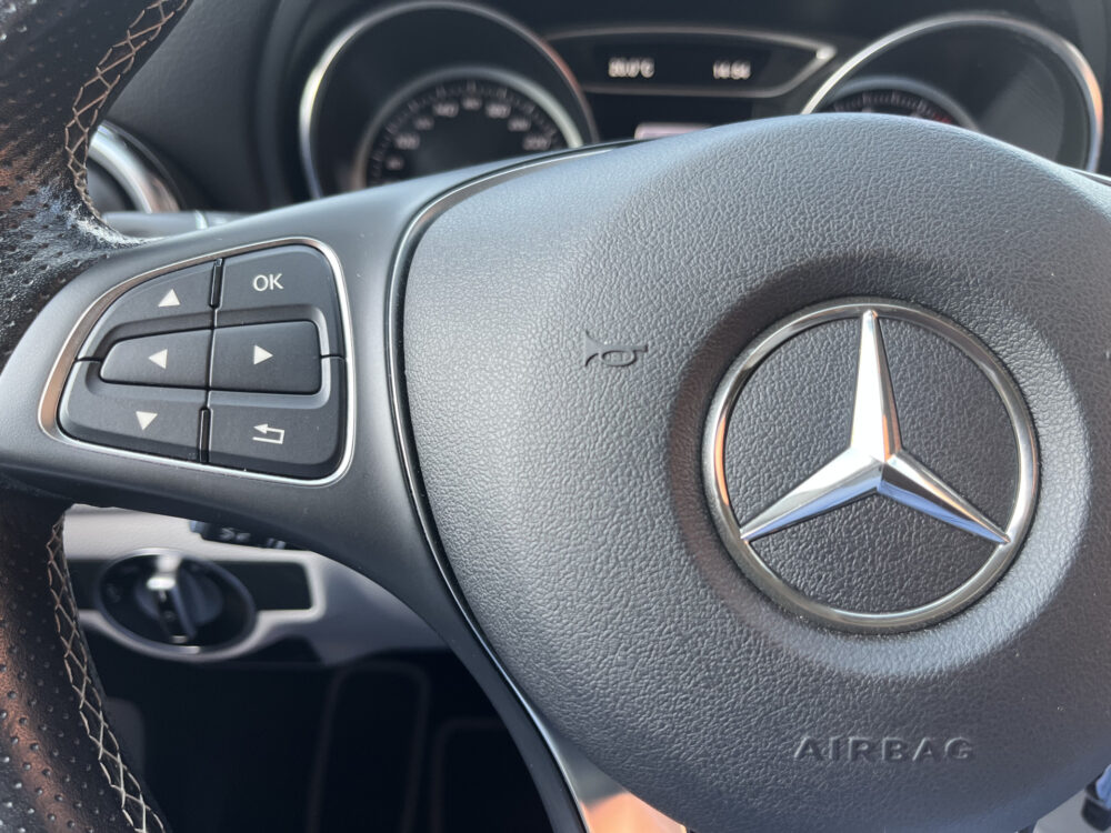 Mercedes-Benz GLA 180 Premium Night Pakket 51.000 KM!!! // FULL LED // NAVI // 360 CAMERA // ADAPTIV. CRUISE // PDC V+A // DAB // ELEK. KOFFERKLEP 12