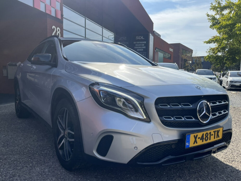 Mercedes-Benz GLA 180 Premium Night Pakket 51.000 KM!!! // FULL LED // NAVI // 360 CAMERA // ADAPTIV. CRUISE // PDC V+A // DAB // ELEK. KOFFERKLEP 2
