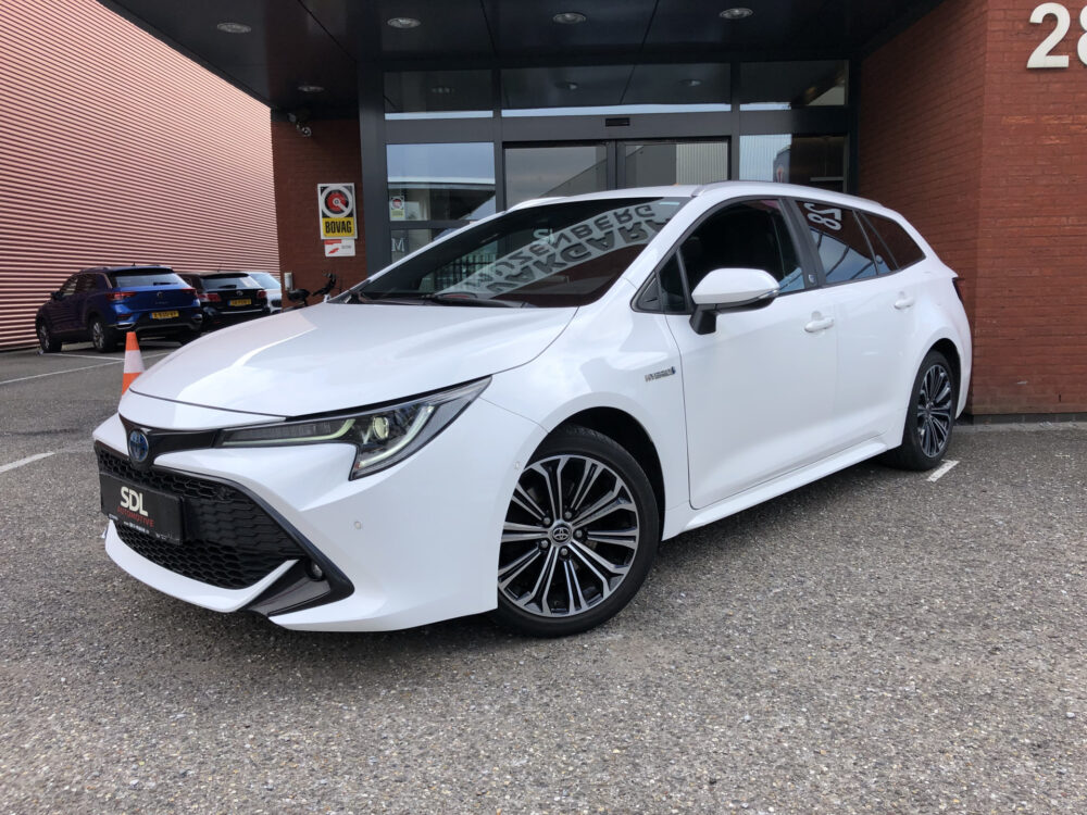 Toyota Corolla Touring Sports 2.0 Hybrid Style // FULL LED // DODEHOEK // KEYLESS // ADAPT. CRUISE // CLIMA // PDC // STUUR+STOELVERWARMING // 1